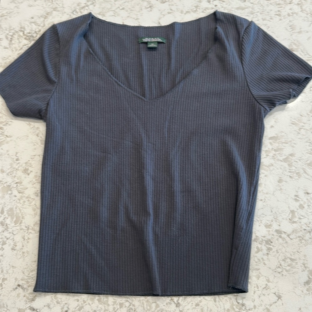Short sleeve crop top